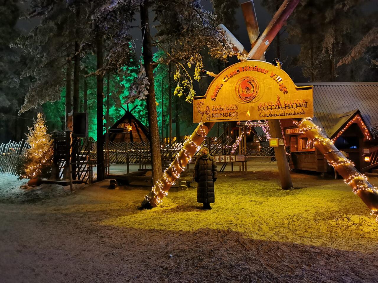 Weihnachtsmanndorf Roviani